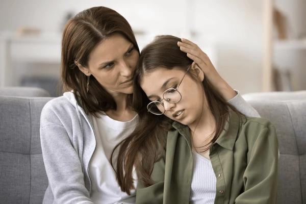Imagem de capa representando adolescência e relacionamento entre pais e filhos